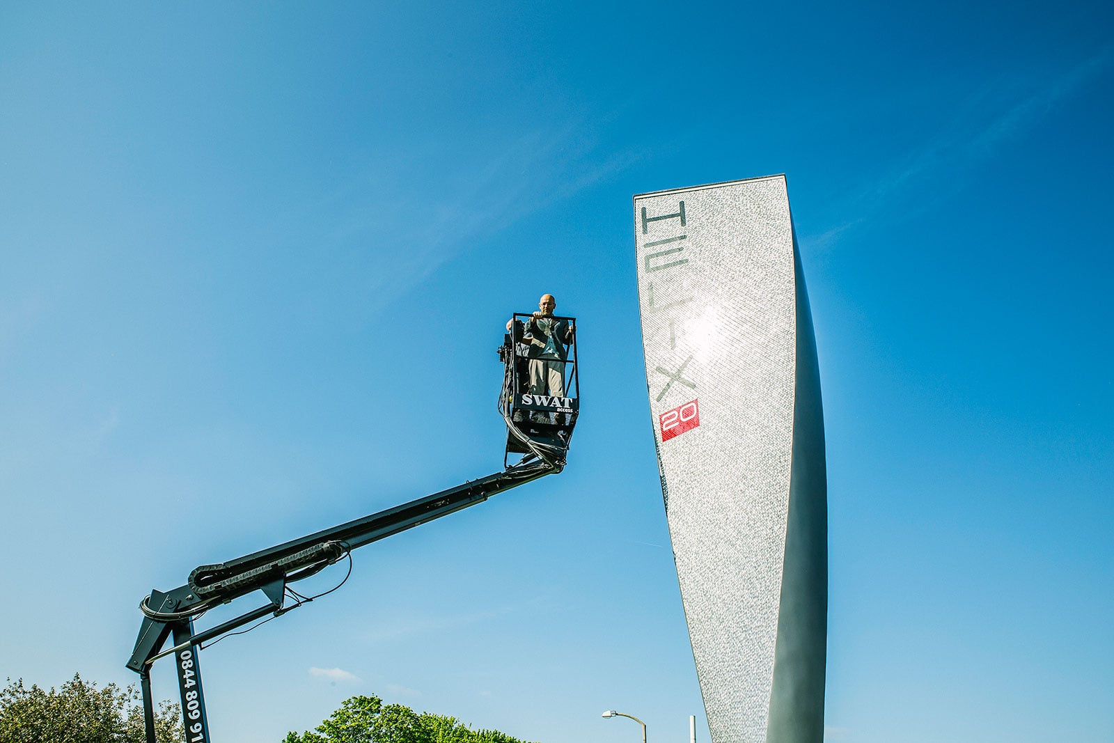 Wayne Hemingway unveiled the Helix 20 statue for our client Roccia
