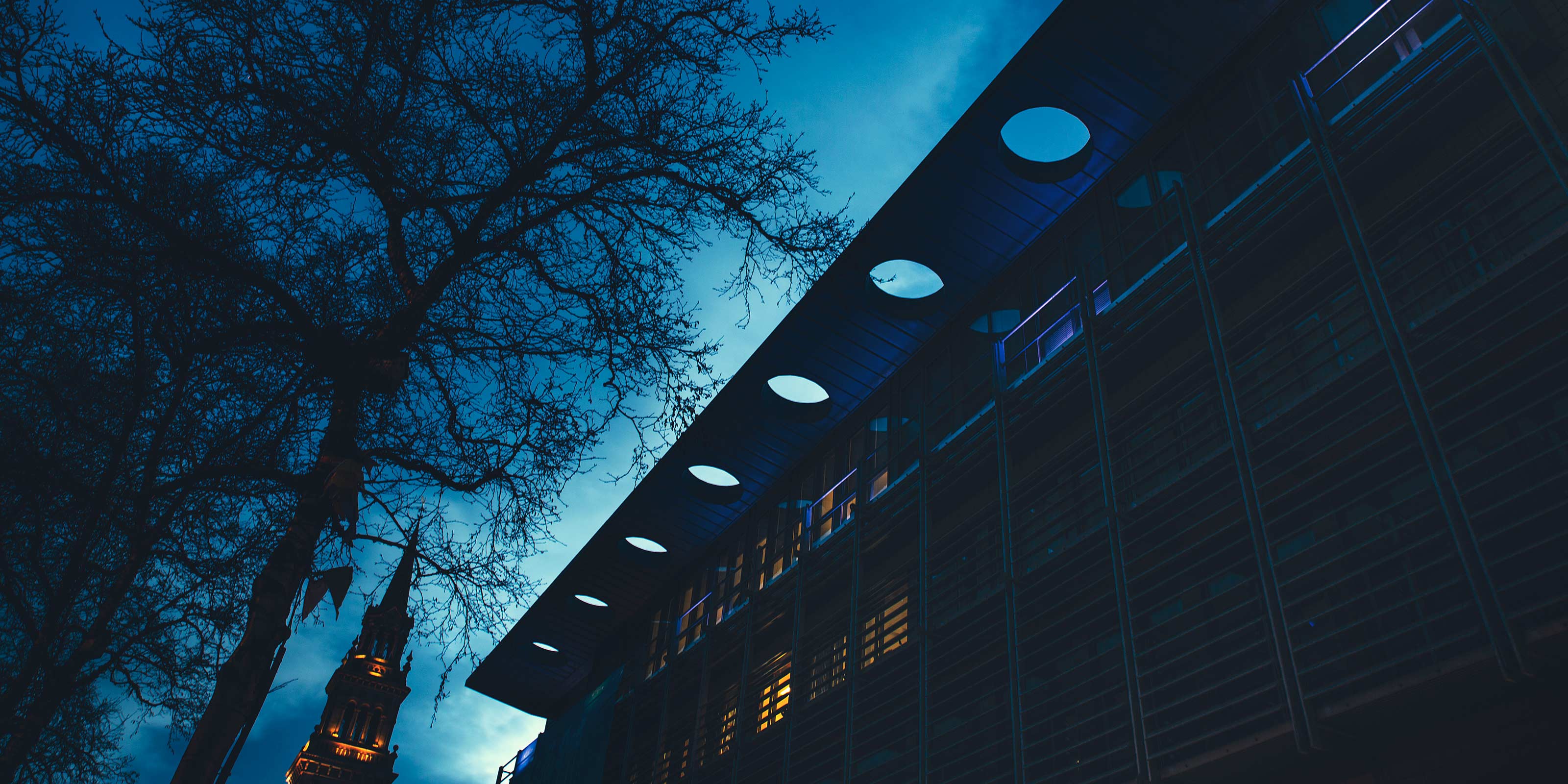 QUB student union building at night